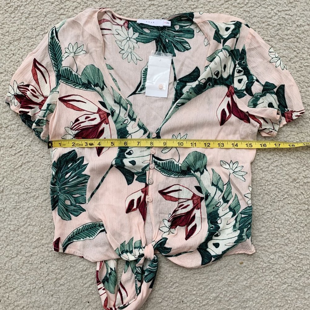 NWT LUSH Blush Palm Short Sleeve Tie Front Shirt - Picture 4 of 8